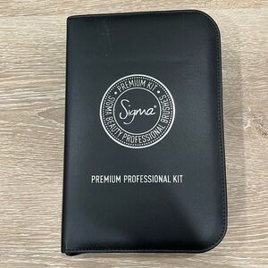 Sigma Professional Kit makeup brush set for face, eyes and lips